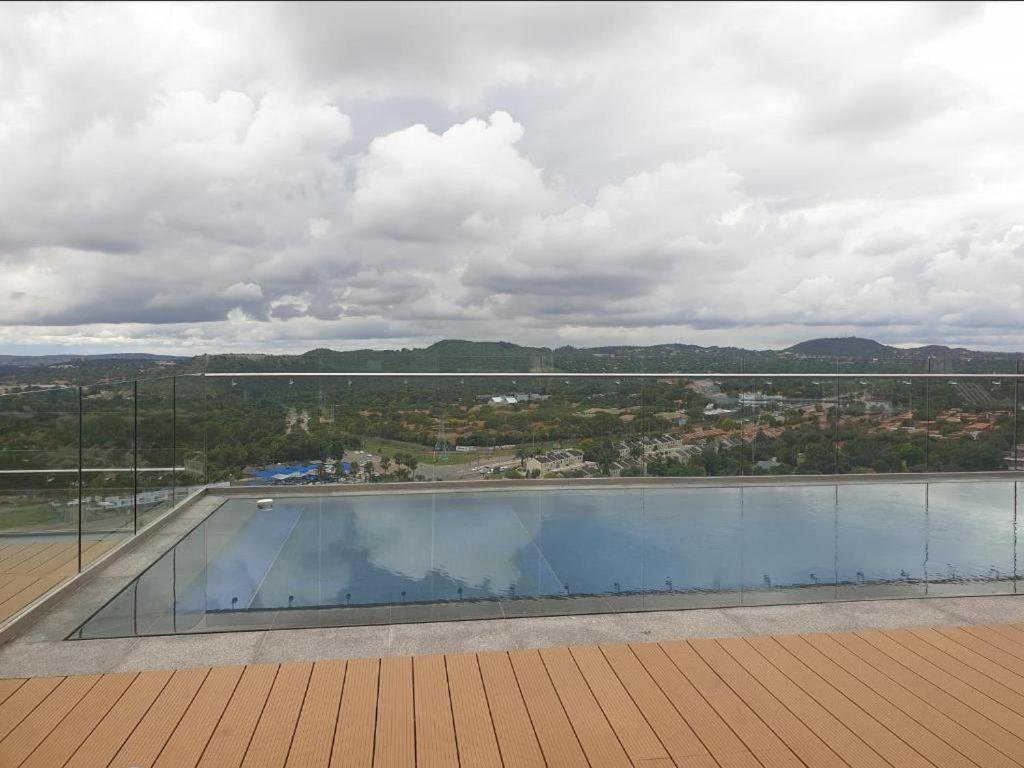 Menlyn Maine Apartments พริทอเรีย ภายนอก รูปภาพ