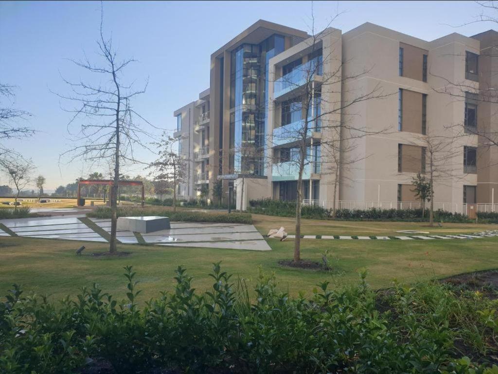 Menlyn Maine Apartments พริทอเรีย ภายนอก รูปภาพ