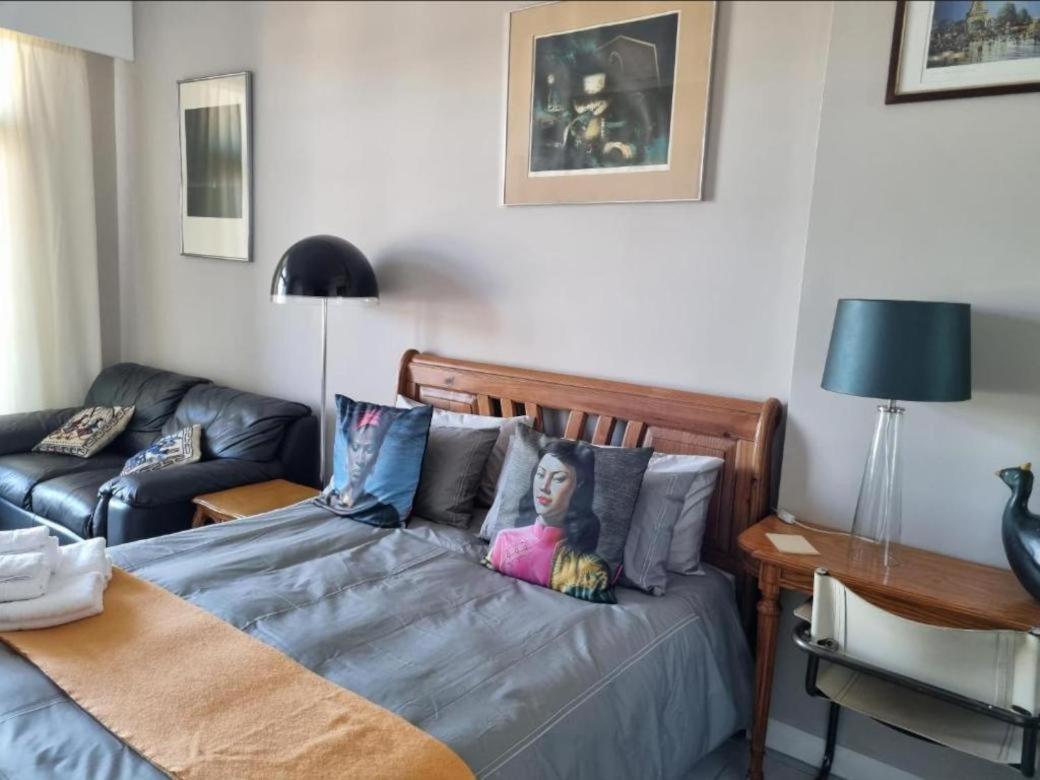 Menlyn Maine Apartments พริทอเรีย ภายนอก รูปภาพ