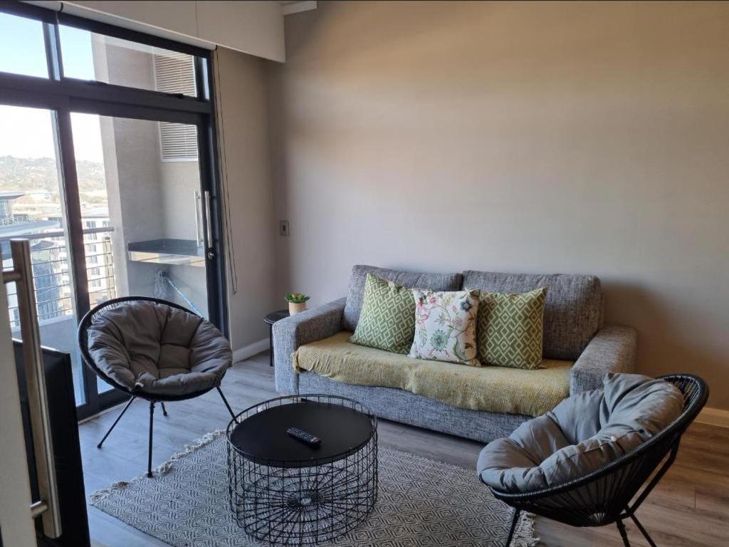 Menlyn Maine Apartments พริทอเรีย ภายนอก รูปภาพ
