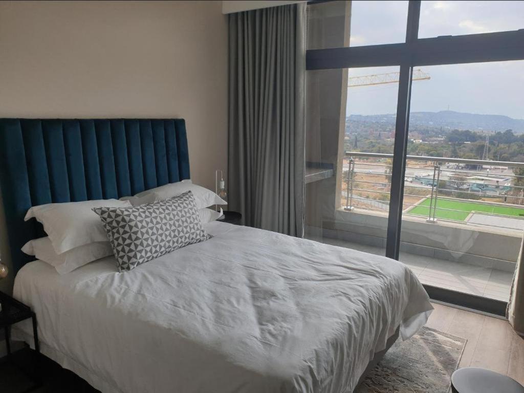 Menlyn Maine Apartments พริทอเรีย ภายนอก รูปภาพ
