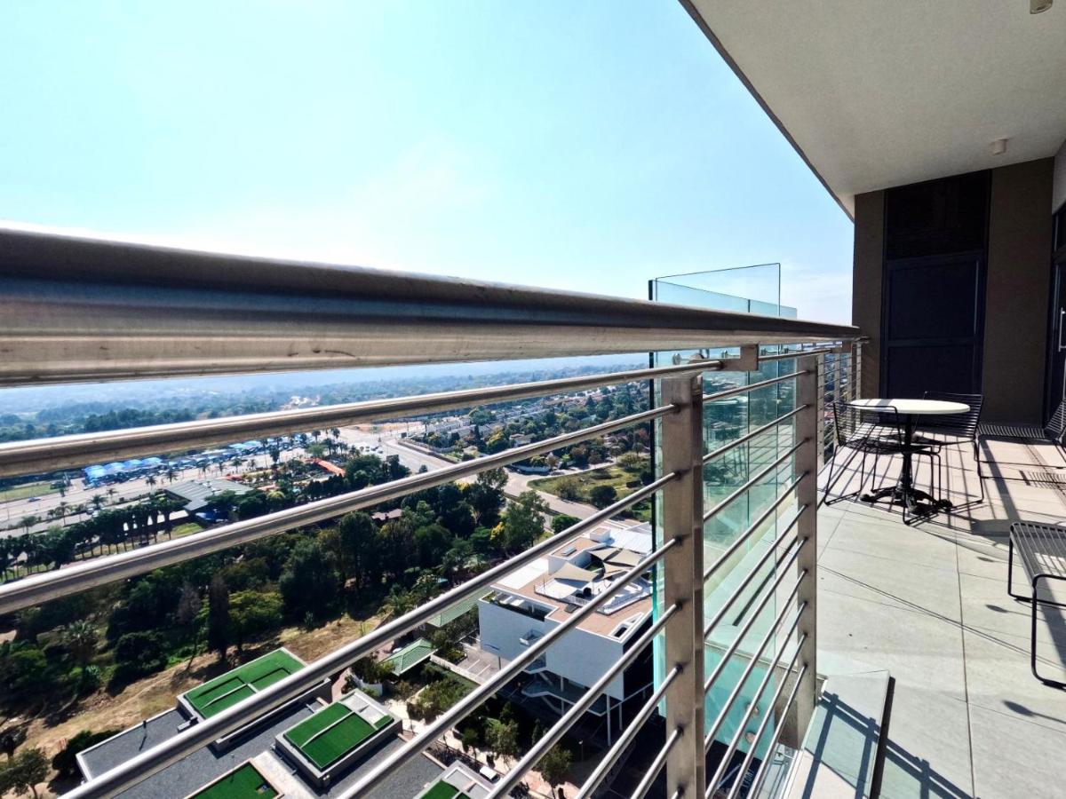 Menlyn Maine Apartments พริทอเรีย ภายนอก รูปภาพ