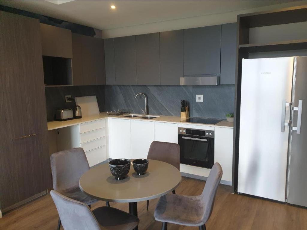 Menlyn Maine Apartments พริทอเรีย ภายนอก รูปภาพ