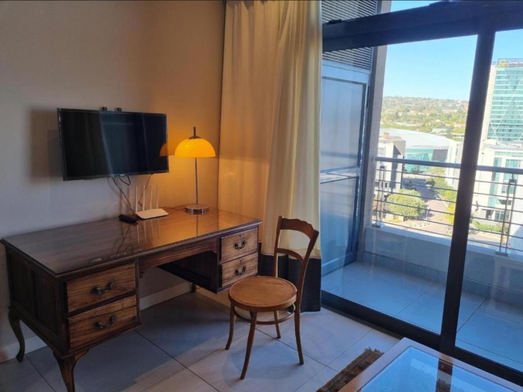 Menlyn Maine Apartments พริทอเรีย ภายนอก รูปภาพ