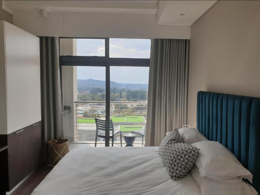 Menlyn Maine Apartments พริทอเรีย ภายนอก รูปภาพ